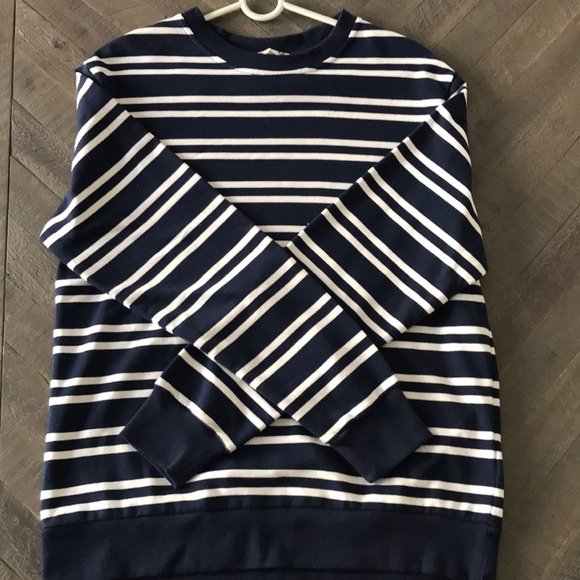 Extremely stylish “H&M” Long Sleeve - Picture 2 of 7